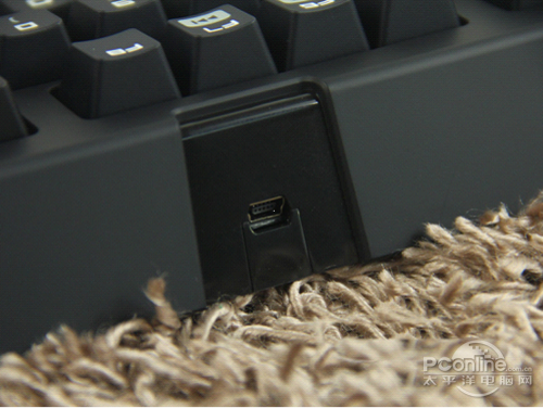 袭 高端游戏机械键盘大评点j9国际站登录机械快感来(图13)